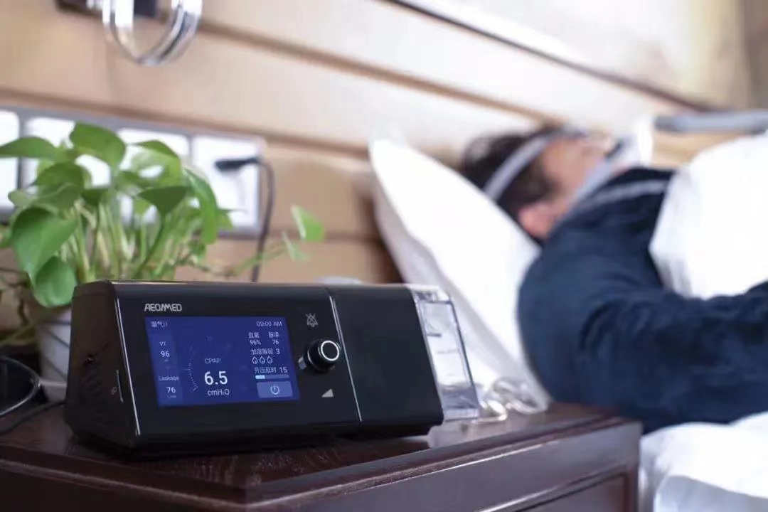 星空综合官网睡眠呼吸机：睡眠呼吸暂停引发心脏病？